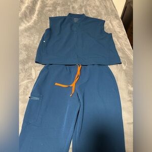 Figs High Wasted Zamora Jogger pants 2XL TALL and Rafaela 2XL. Smoke free home.